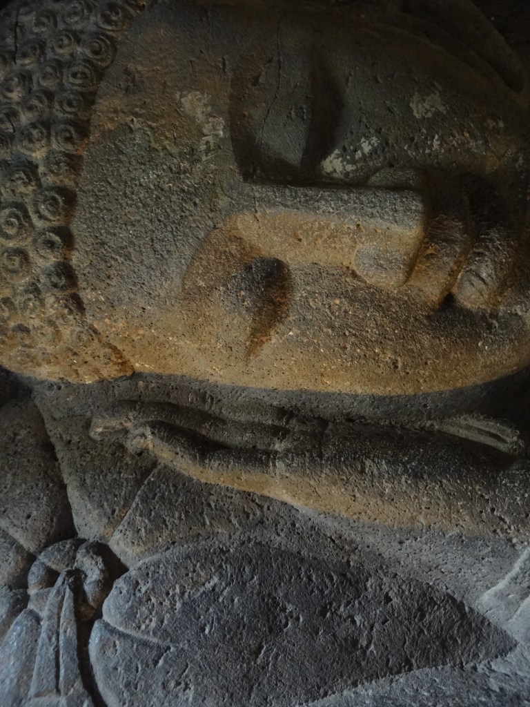 Cave 26' reclining ng buddha